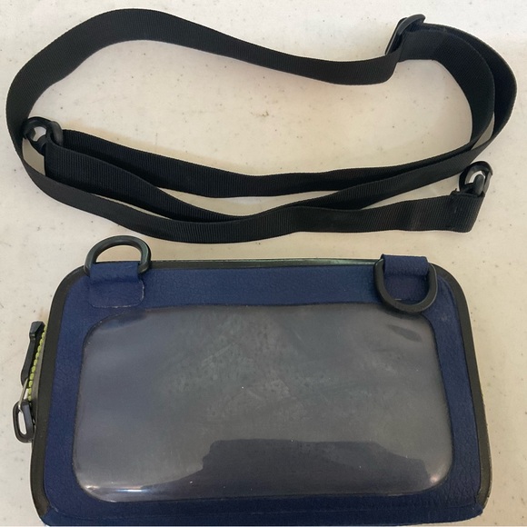 Waterproof Crossbody/Waist bag - Picture 1 of 4